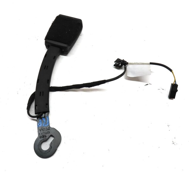 Thumbnail 4: 2015-2018 AUDI A3 S3 RS3 (8V) RIGHT FRONT PASSENGER SEATBELT BUCKLE RECEIVER