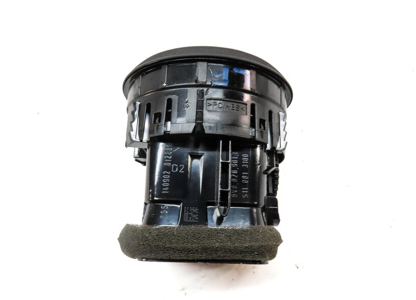 Thumbnail 4: 2015 AUDI A3 (8V) FRONT HVAC A/C HEATER AIR VENT (BLACK & SILVER) 8V820901B