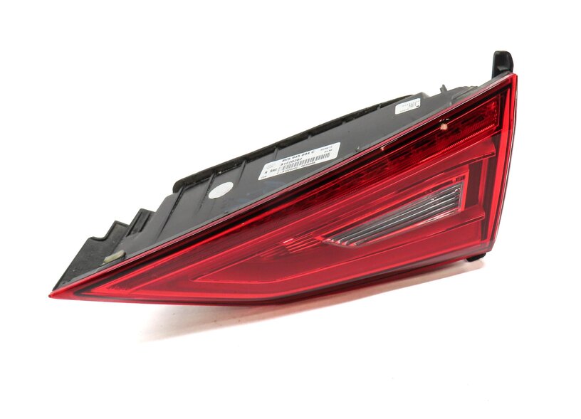 2015-2016 AUDI A3 S3 (8V) SEDAN CONVERTIBLE RIGHT INNER LED TAILLIGHT LIGHT LAMP