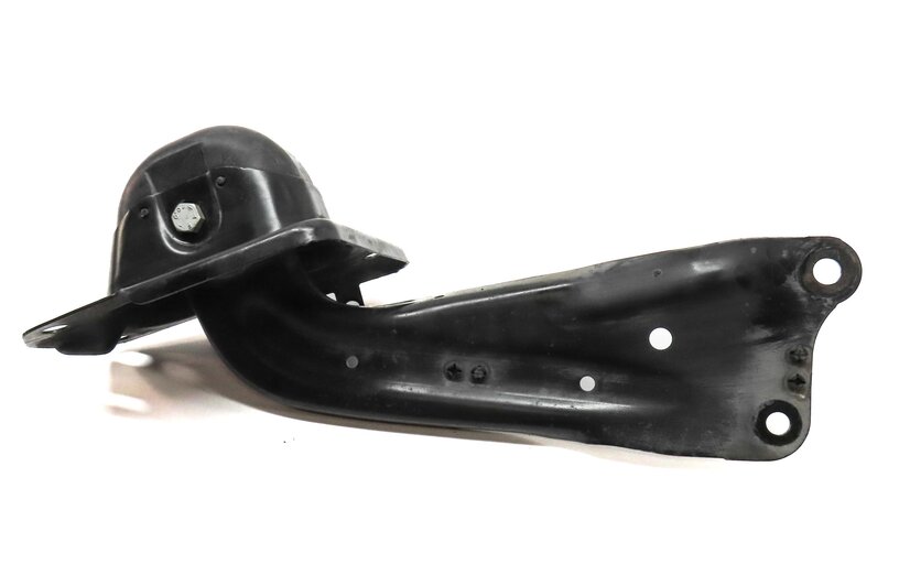 Thumbnail 2: 2015-2019 AUDI VW GOLF / A3 S3 RS3 TT (8V MK3) LEFT DRIVER REAR TRAILING ARM