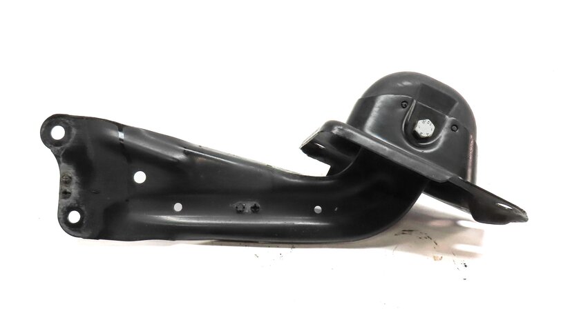 Thumbnail 2: 2015-2019 AUDI VW GOLF / A3 S3 RS3 TT (8V MK3) RIGHT PASSENGER REAR TRAILING ARM