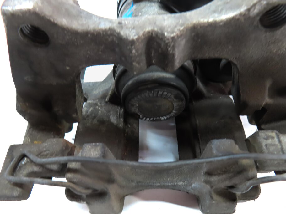 Thumbnail 8: 2015-2018 AUDI A3 (8V) REAR RIGHT PASSENGER ABS DISC BRAKE CALIPER w/ ACTUATOR