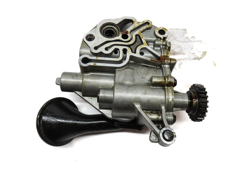 Thumbnail 7: 2015 AUDI A3 (8V) 2.0L TURBO CNTC ENGINE OIL PUMP 06H115105