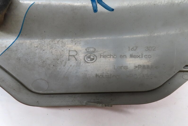 Thumbnail 6: 2011 BMW X6 (E71) REAR RIGHT PASSENGER BUMPER REFLECTOR MARKER