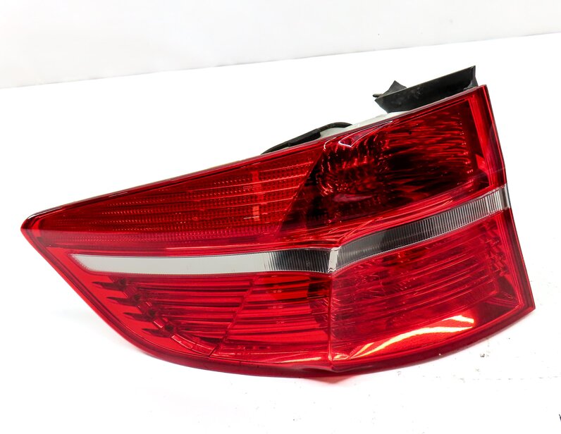 Thumbnail 4: 2008-2012 BMW X6 X6M (E71 E72) LEFT DRIVER REAR OUTER TAILLIGHT BRAKE LIGHT LAMP