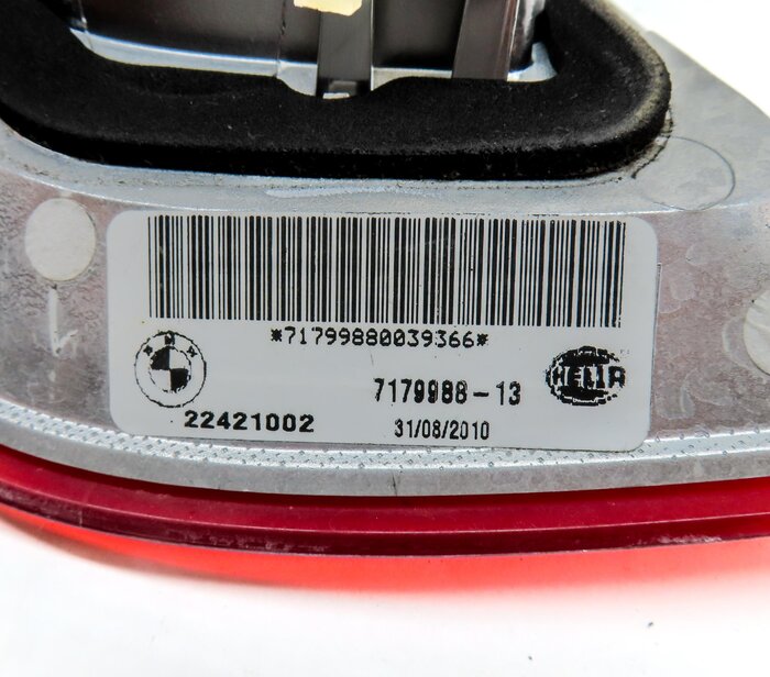 Thumbnail 6: 2008-2012 BMW X6 X6M (E71 E72) RIGHT PASSENGER REAR INNER TAILLIGHT LIGHT LAMP
