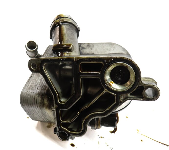 Thumbnail 6: 06-19 BMW 2 3 4 5 6 X1 X3 X4 X5 X6 Z4 2.0L 2.5L 3.0L OIL FILTER HOUSING & COOLER