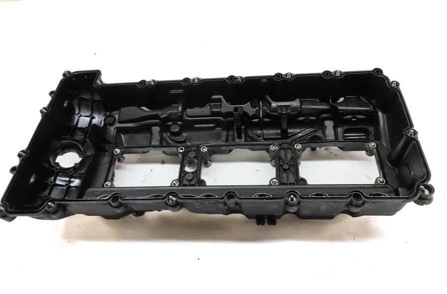 Thumbnail 6: 2010-2019 BMW 335i 435i 535i 740i X1 X3 X4 X5 X6 - 3.0L N55 ENGINE VALVE COVER