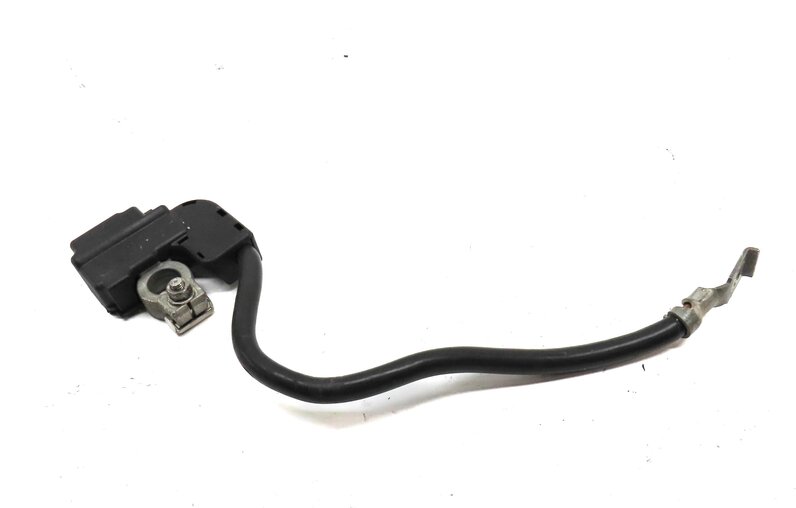 Thumbnail 4: 2011 BMW X6 (E71) NEGATIVE BATTERY CABLE TERMINAL IBS INTELLIGNET BATTERY SYSTEM