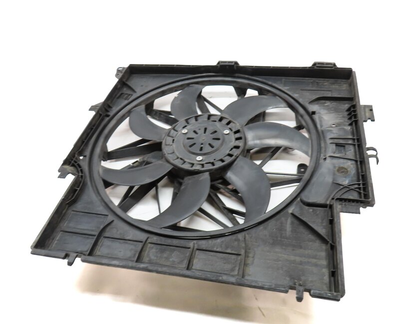 13-18 BMW X3 X4 (F25 F26) 2.0L N20 TURBO ENGINE RADIATOR COOLING FAN & SHROUD
