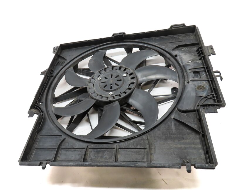Thumbnail 2: 13-18 BMW X3 X4 (F25 F26) 2.0L N20 TURBO ENGINE RADIATOR COOLING FAN & SHROUD