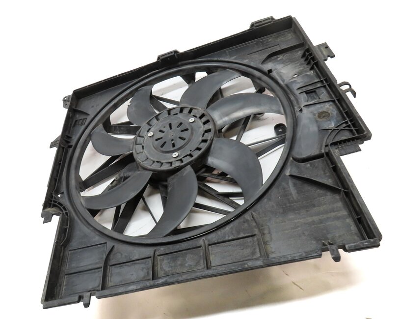 Thumbnail 3: 13-18 BMW X3 X4 (F25 F26) 2.0L N20 TURBO ENGINE RADIATOR COOLING FAN & SHROUD