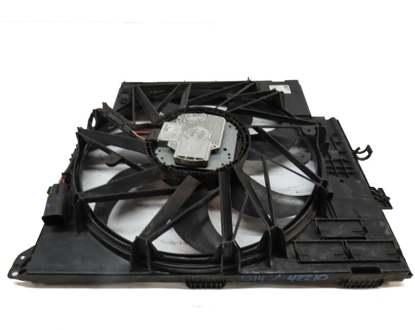 Thumbnail 6: 13-18 BMW X3 X4 (F25 F26) 2.0L N20 TURBO ENGINE RADIATOR COOLING FAN & SHROUD