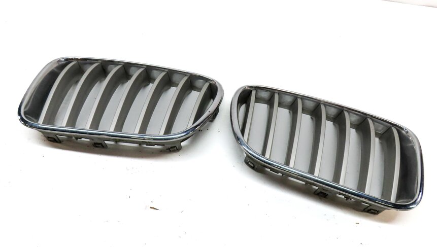 2013-2017 BMW X3 (F25) FRONT LEFT & RIGHT KIDNEY GRILLE HOOD VENT TRIM SET-2