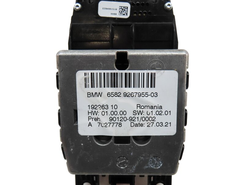 Thumbnail 6: 2014 BMW X3 (F25) CENTER CONSOLE IDRIVE MEDIA CONTROL KNOB & SWITCH BUTTON PANEL