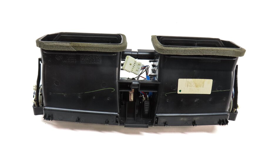 Thumbnail 5: 2014 BMW X3 (F25) FRONT DASH CENTER HVAC A/C HEATER AIR VENT (BLACK) 64229184743