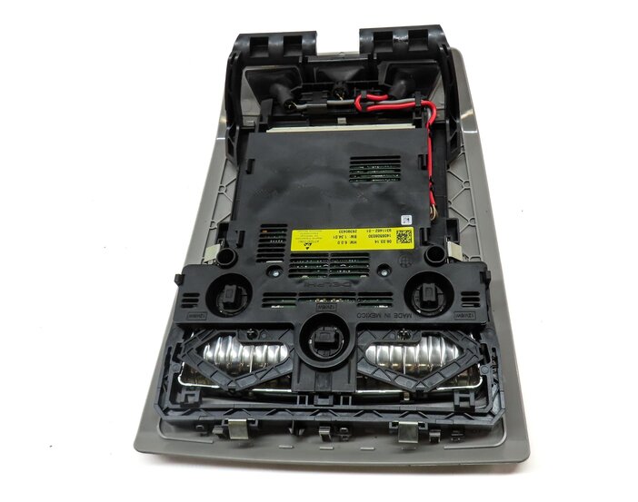 Thumbnail 6: 2014 BMW X3 (F25) FRONT CENTER ROOF PRIMARY DOME LIGHT ASSEMBLY (GREY) 9311462