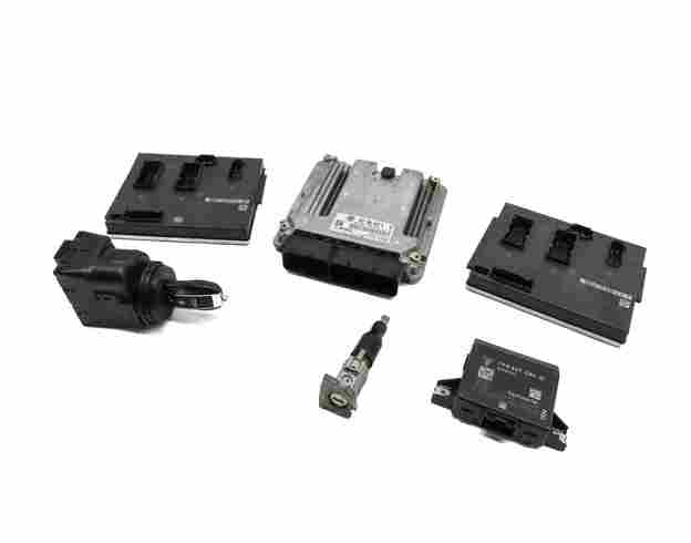 11-18 PORSCHE CAYENNE HYBRID (958) 3.0L M06 ECM BCM IMMOBILIZER MODULE KEY SET