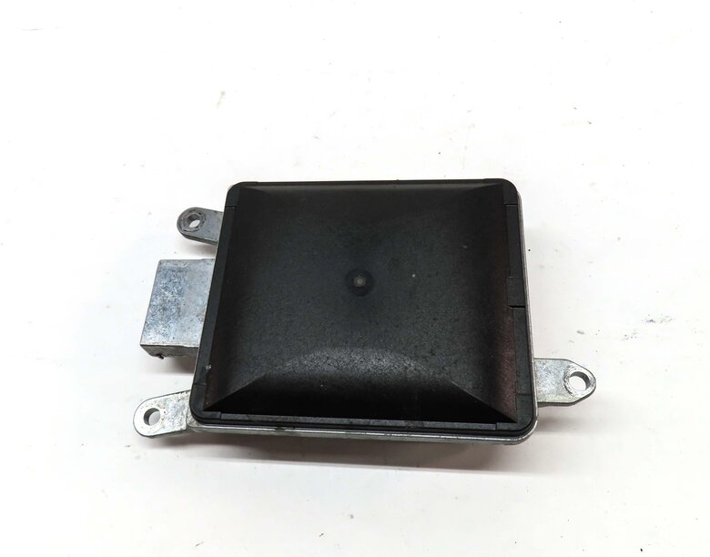 Thumbnail 5: 2011-2016 PORSCHE CAYENNE (958) LEFT DRIVER REAR BLIND SPOT RADAR MODULE