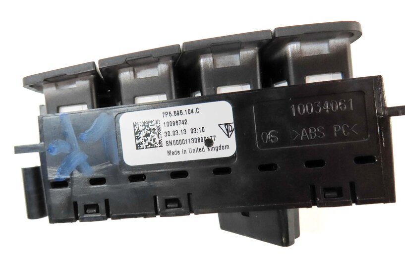 Thumbnail 6: 2013 PORSCHE CAYENNE HYBRID (958) FRONT LEFT DRIVER SEAT MEMORY SWITCH