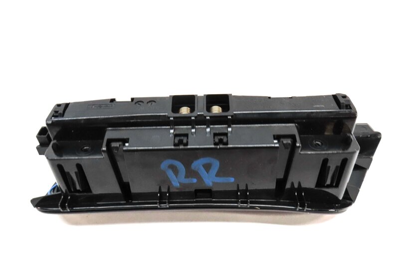 Thumbnail 4: 2013 PORSCHE CAYENNE HYBRID (958) REAR RIGHT DOOR PULL OUT CUBBY (BLACK)