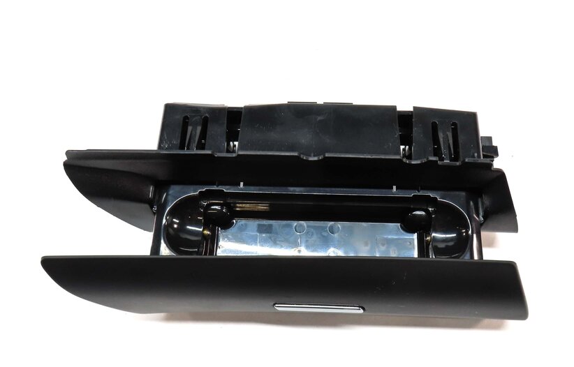 Thumbnail 5: 2013 PORSCHE CAYENNE HYBRID (958) REAR RIGHT DOOR PULL OUT CUBBY (BLACK)