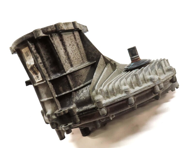 Thumbnail 3: 2011-2018 PORSCHE CAYENNE (958) 3.0L ENGINE FRONT TRANSFER CASE ASSEMBLY