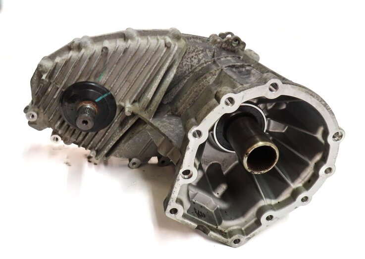Thumbnail 6: 2011-2018 PORSCHE CAYENNE (958) 3.0L ENGINE FRONT TRANSFER CASE ASSEMBLY
