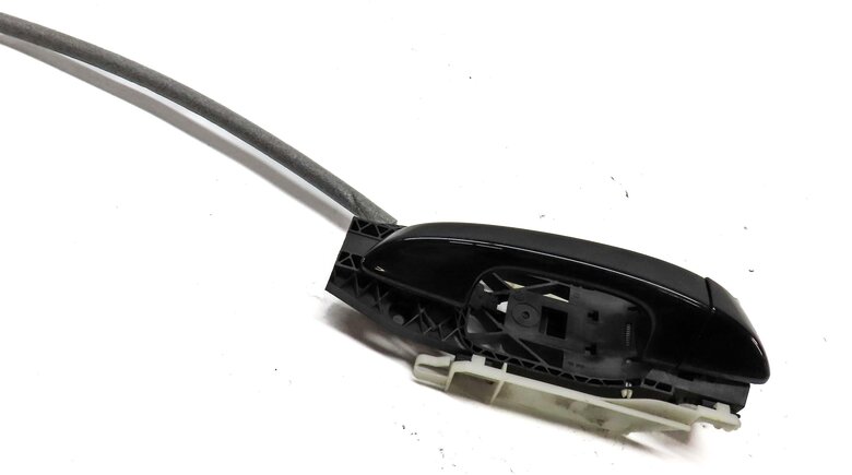 11-18 PORSCHE CAYENNE (958) RIGHT FRONT PASSENGER EXTERIOR DOOR HANDLE (BLACK)
