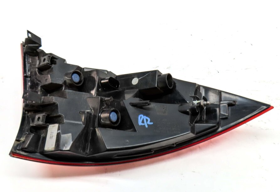 Thumbnail 5: 2011-2014 PORSCHE CAYENNE (958) RIGHT PASSENGER OUTER TAILLIGHT BRAKE LIGHT LAMP