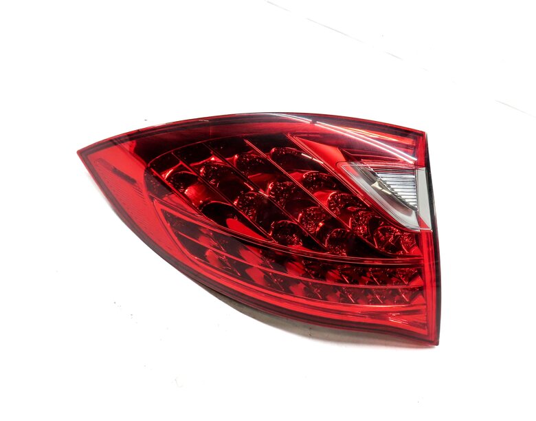 2011-2014 PORSCHE CAYENNE (958) LEFT DRIVER OUTER TAILLIGHT BRAKE LIGHT LAMP