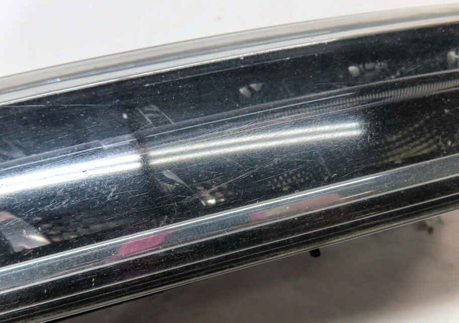 Thumbnail 8: 11-14 PORSCHE CAYENNE (958) RIGHT FRONT DRL DAY TIME RUNNING MARKER LIGHT LAMP