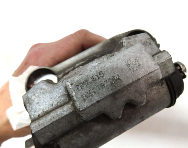 Thumbnail 8: 2013 PORSCHE CAYENNE HYBRID 958 REAR LEFT EMERGENCY HILL PARKING BRAKE ACTUATOR
