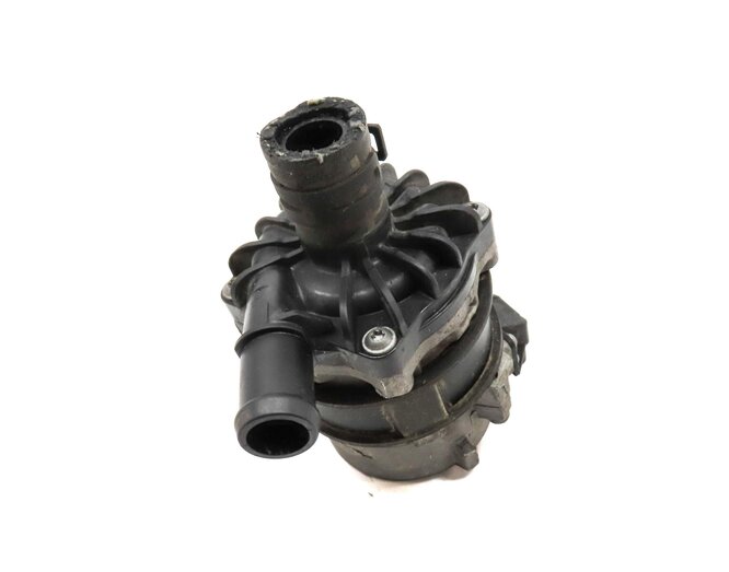 Thumbnail 2: 2013 PORSCHE CAYENNE (958) 3.0L HYBRID ENGINE AUXILIARY ELECTRIC WATER PUMP