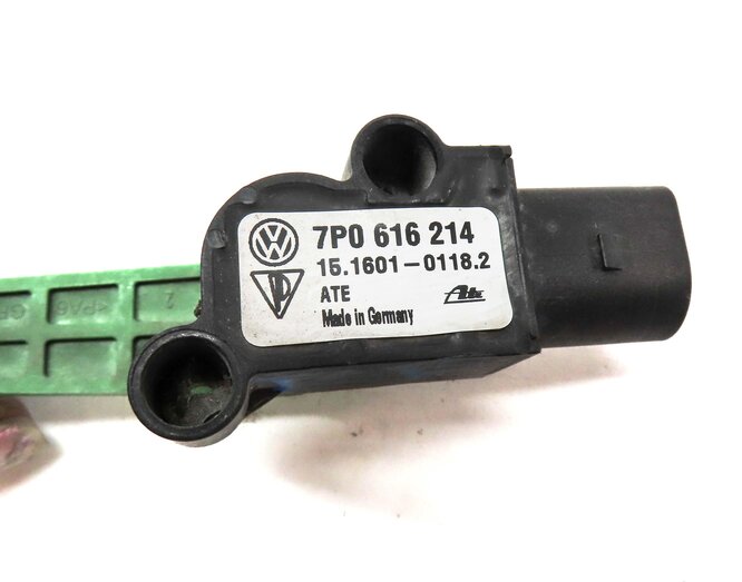 Thumbnail 5: 2013 PORSCHE CAYENNE HYBRID (958) FRONT RIGHT PASSENGER HEIGHT LEVEL SENSOR