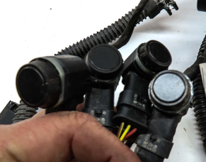 Thumbnail 5: 2013 PORSCHE CAYENNE HYBRID 958 FRONT PARK ASSIST PDC SENSOR SET BLACK & HARNESS