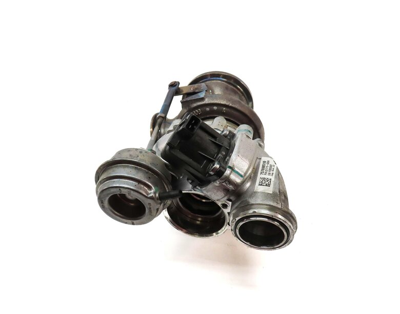 Thumbnail 2: 08-14 BMW 550i 750i X5 X6 (E70 E71 F01 F10) 4.4L N63 ENGINE - LEFT TURBOCHARGER