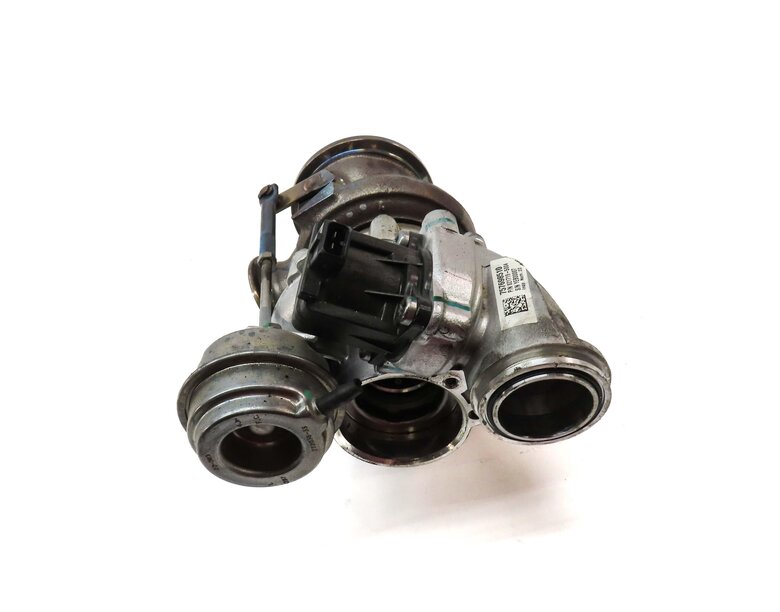 Thumbnail 3: 08-14 BMW 550i 750i X5 X6 (E70 E71 F01 F10) 4.4L N63 ENGINE - LEFT TURBOCHARGER