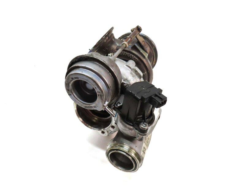 08-14 BMW 550i 750i X5 X6 (E70 E71 F01 F10) 4.4L N63 ENGINE - RIGHT TURBOCHARGER