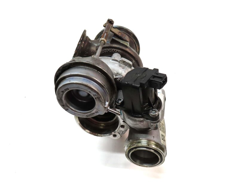 Thumbnail 2: 08-14 BMW 550i 750i X5 X6 (E70 E71 F01 F10) 4.4L N63 ENGINE - RIGHT TURBOCHARGER