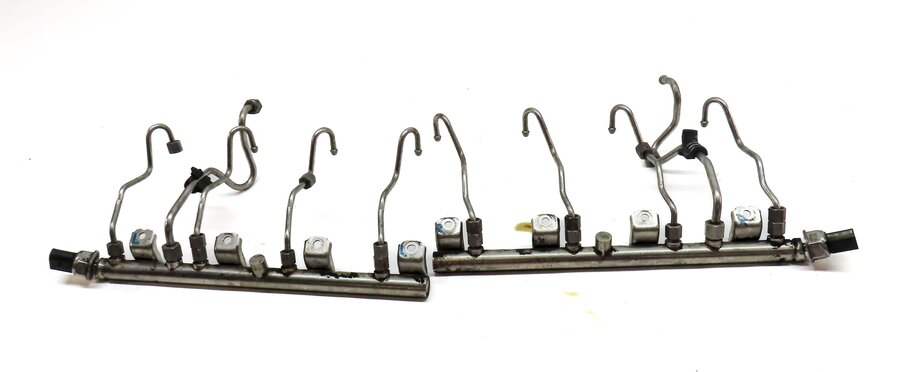 Thumbnail 2: 2012 BMW X5 (E70) 4.4L N63 ENGINE LEFT & RIGHT FUEL RAIL SET-2