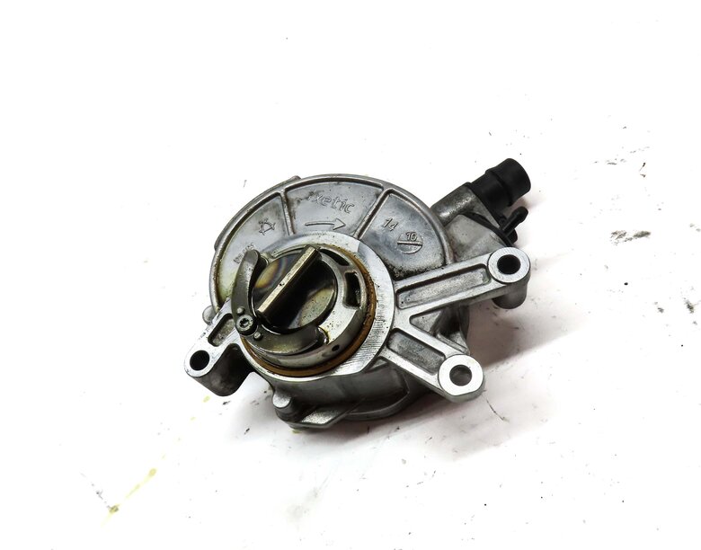 Thumbnail 3: 10-17 BMW 5 7 M5 X6 X6 X5M X6M (F01 F10 F15 F16 F85 F86) 4.4L BRAKE VACUUM PUMP