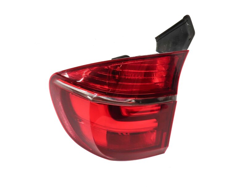 Thumbnail 3: 2011-2013 BMW X5 X5M (E70) LEFT DRIVER REAR OUTER TAILLIGHT BRAKE LIGHT LAMP