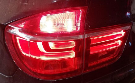 Thumbnail 2: 11-13 BMW X5 X5M (E70) LEFT DRIVER INNER TAILLIGHT LIGHT LAMP (INCANDESCENT)