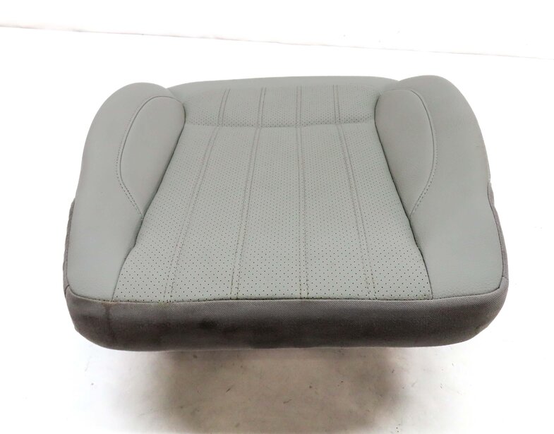 Thumbnail 4: 2013 MERCEDES GL450 (X166) RIGHT PASSENGER LOWER BOTTOM HEATED SEAT CUSHION GRAY