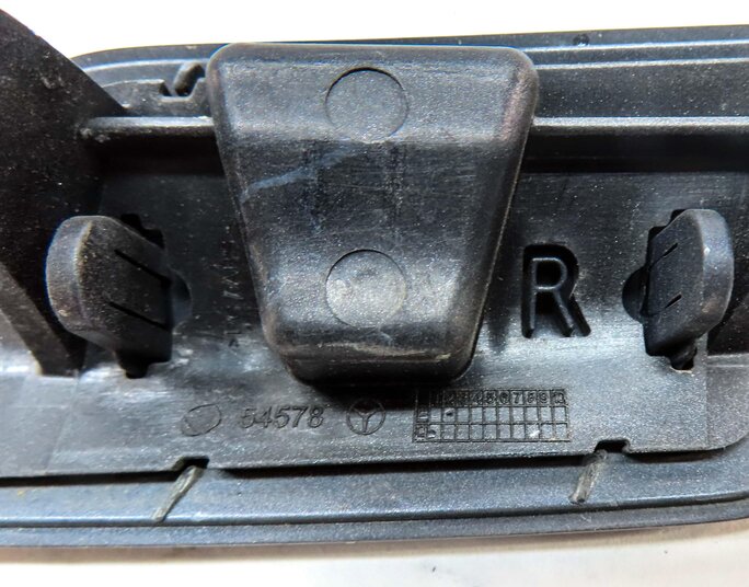 Thumbnail 6: 2013 MERCEDES GL450 (X166) FRONT RIGHT PASSENGER HEADLIGHT WASHER TRIM (GRAY)