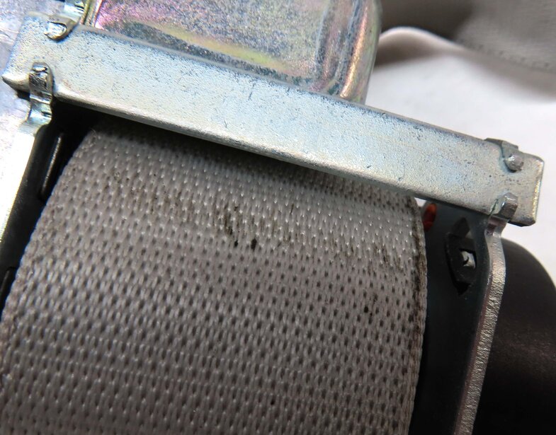Thumbnail 5: 2013 MERCEDES GL450 (X166) REAR LEFT 3rd THIRD ROW SEAT SEATBELT RETRACTOR GRAY