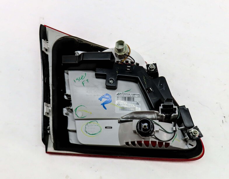 Thumbnail 5: 13-16 MERCEDES GL350 GL450 GL550 (X166) RIGHT REAR INNER TAILLIGHT LIGHT LAMP
