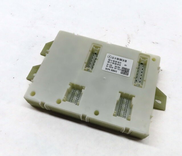 2013-2014 MERCEDES GL-CLASS (X166) REAR SIGNAL ACQUISITION CONTROL MODULE SAM