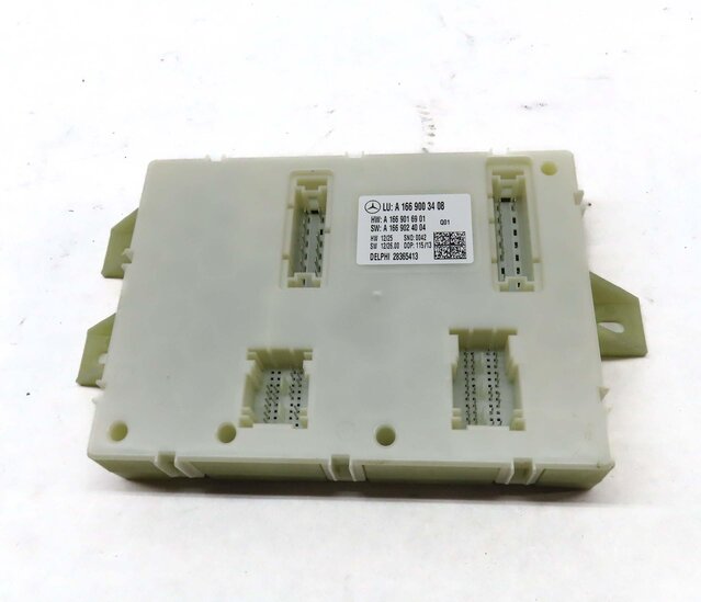 Thumbnail 2: 2013-2014 MERCEDES GL-CLASS (X166) REAR SIGNAL ACQUISITION CONTROL MODULE SAM
